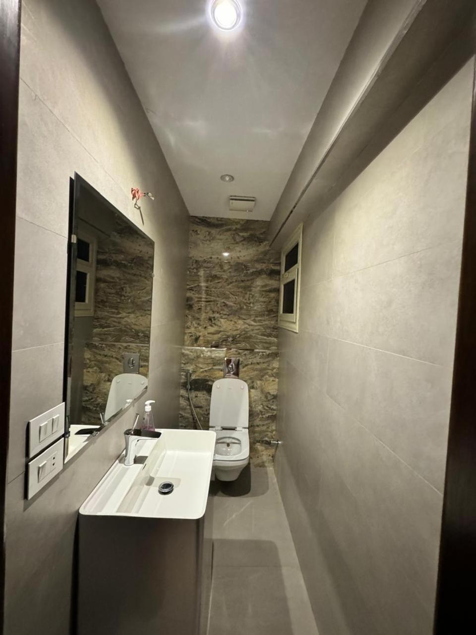 Apartment شقه بالدقي *